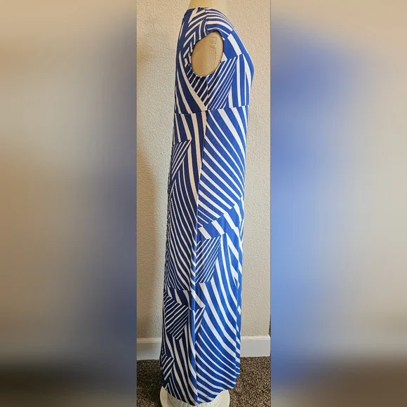 TRAVELERS by CHICO'S Stretch Resort Side slit Maxi Dress Blue White Size 0/small - Picture 9 of 11